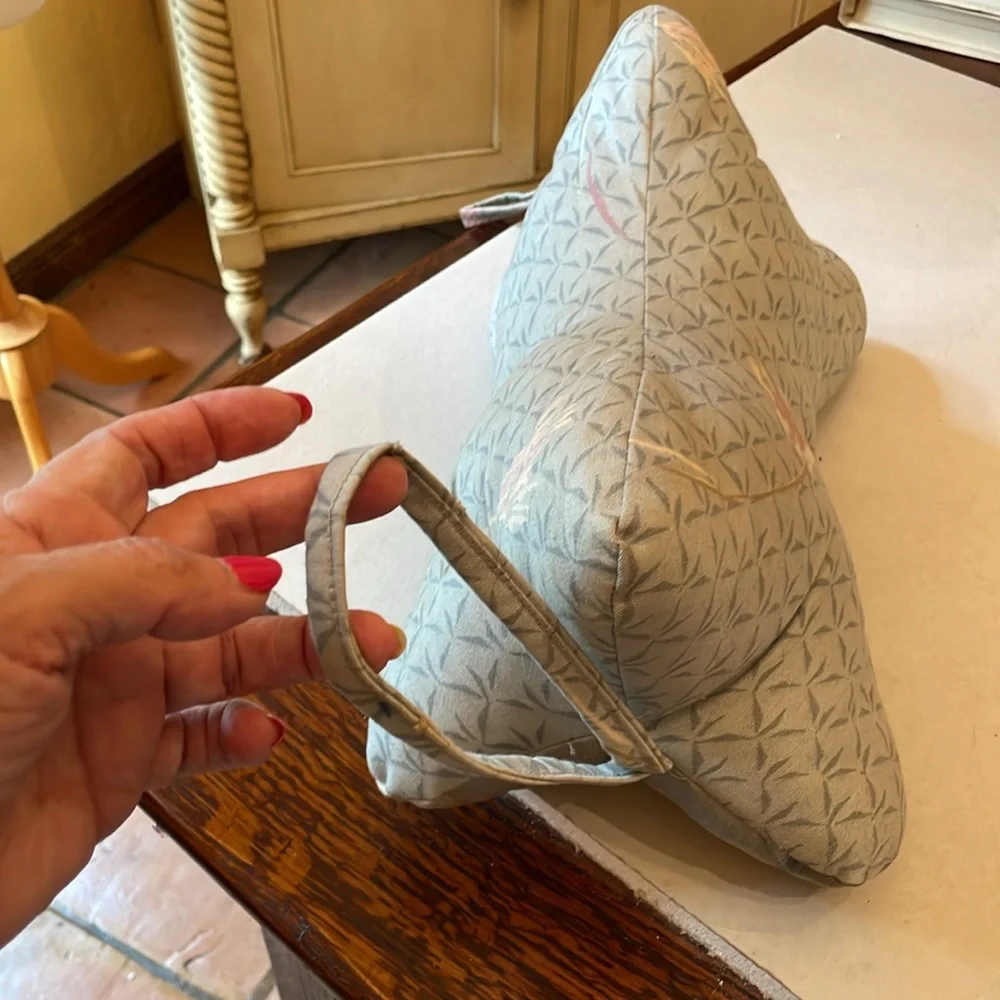 Neck pillow pink and gray